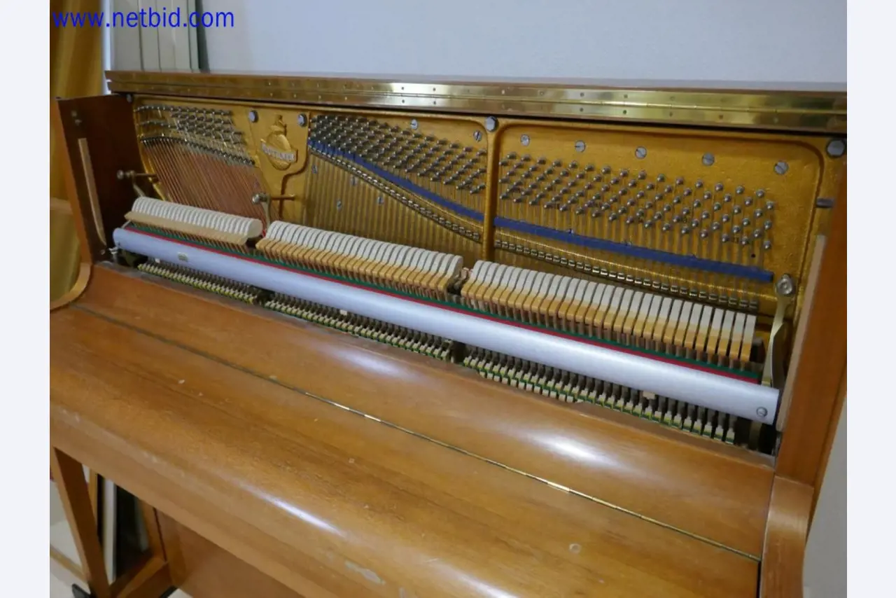 Medyczne urządzenia techniczne, wyposażenie i meble szpitalne-4