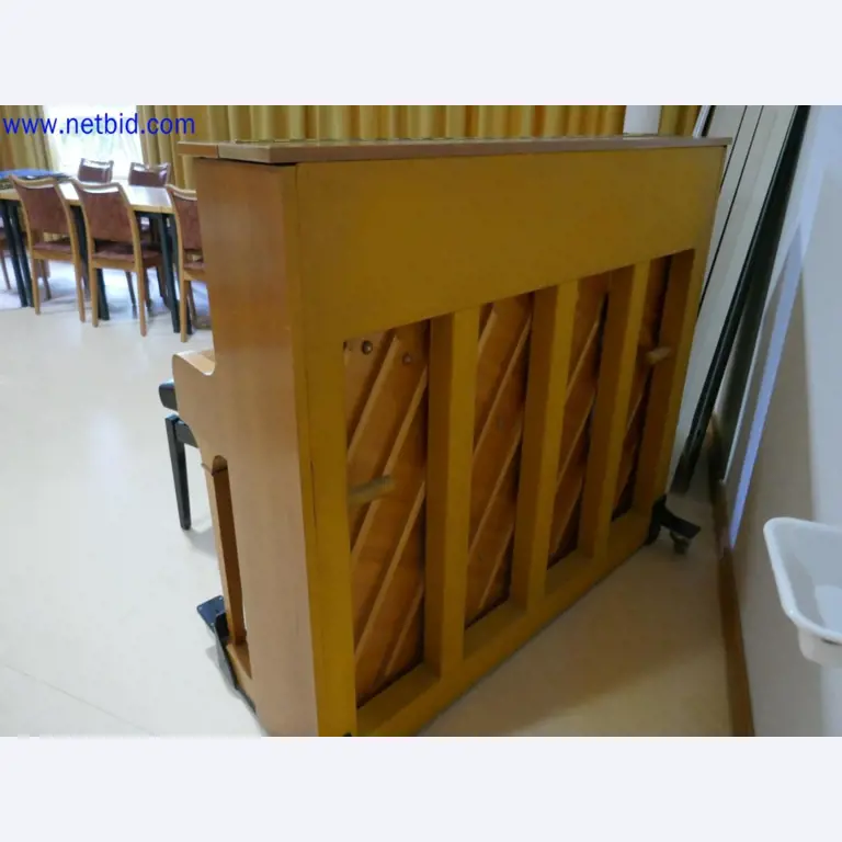 Medyczne urządzenia techniczne, wyposażenie i meble szpitalne-6