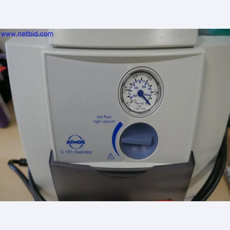 Medyczne urządzenia techniczne, wyposażenie i meble szpitalne-4