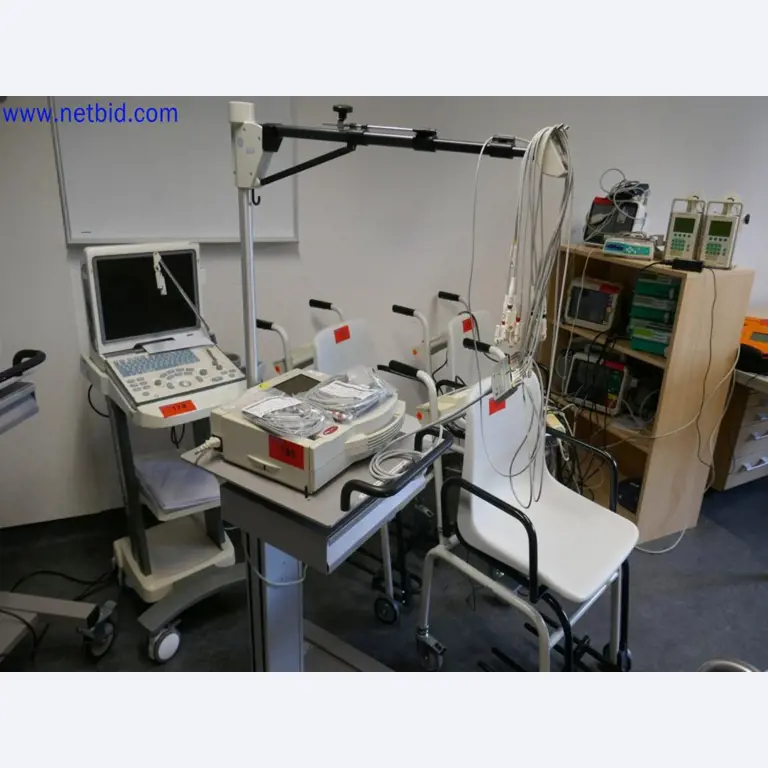 Medyczne urządzenia techniczne, wyposażenie i meble szpitalne-1