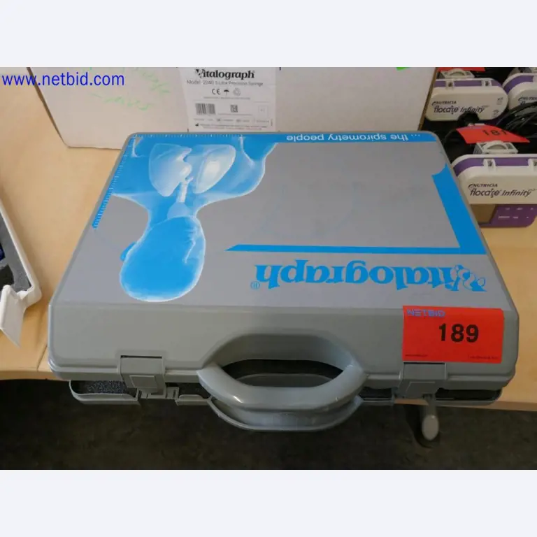 Medyczne urządzenia techniczne, wyposażenie i meble szpitalne-1