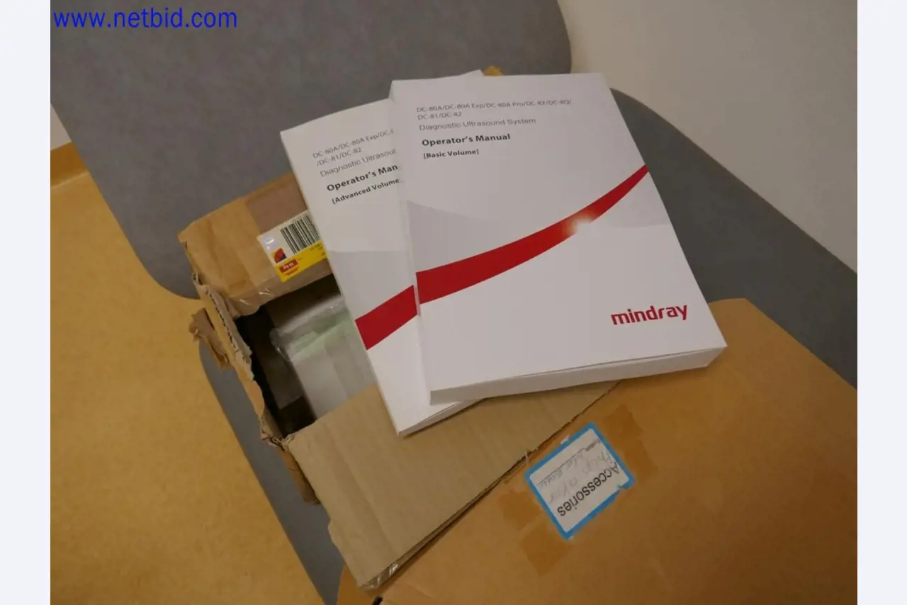 Medyczne urządzenia techniczne, wyposażenie i meble szpitalne-3