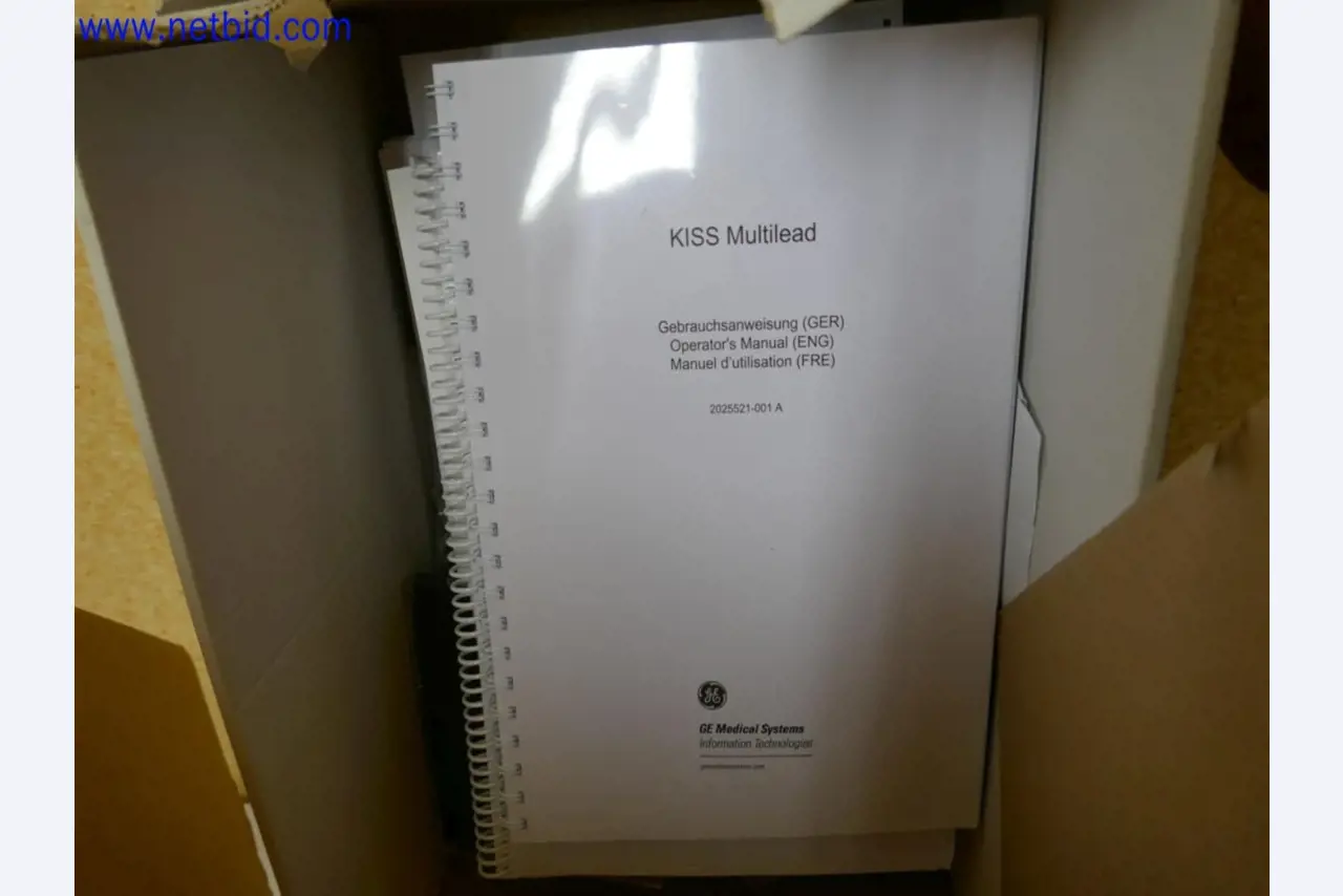 Medyczne urządzenia techniczne, wyposażenie i meble szpitalne-1