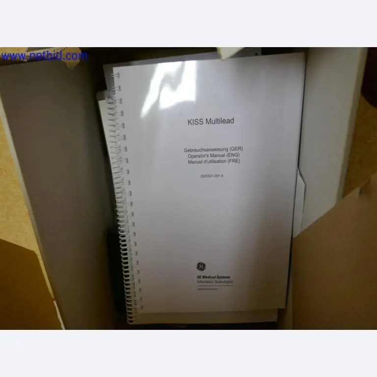 Medyczne urządzenia techniczne, wyposażenie i meble szpitalne-1