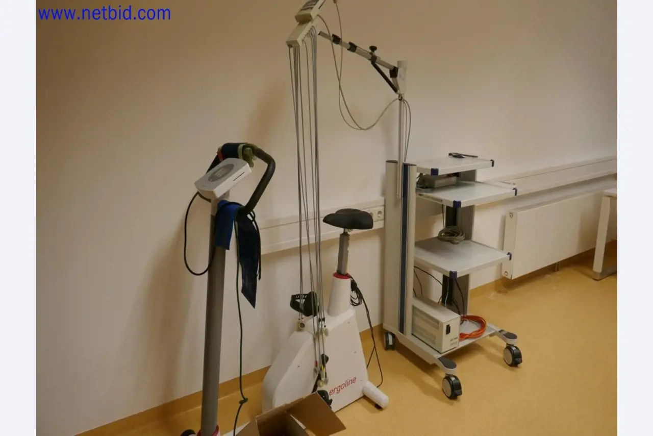 Medyczne urządzenia techniczne, wyposażenie i meble szpitalne-5