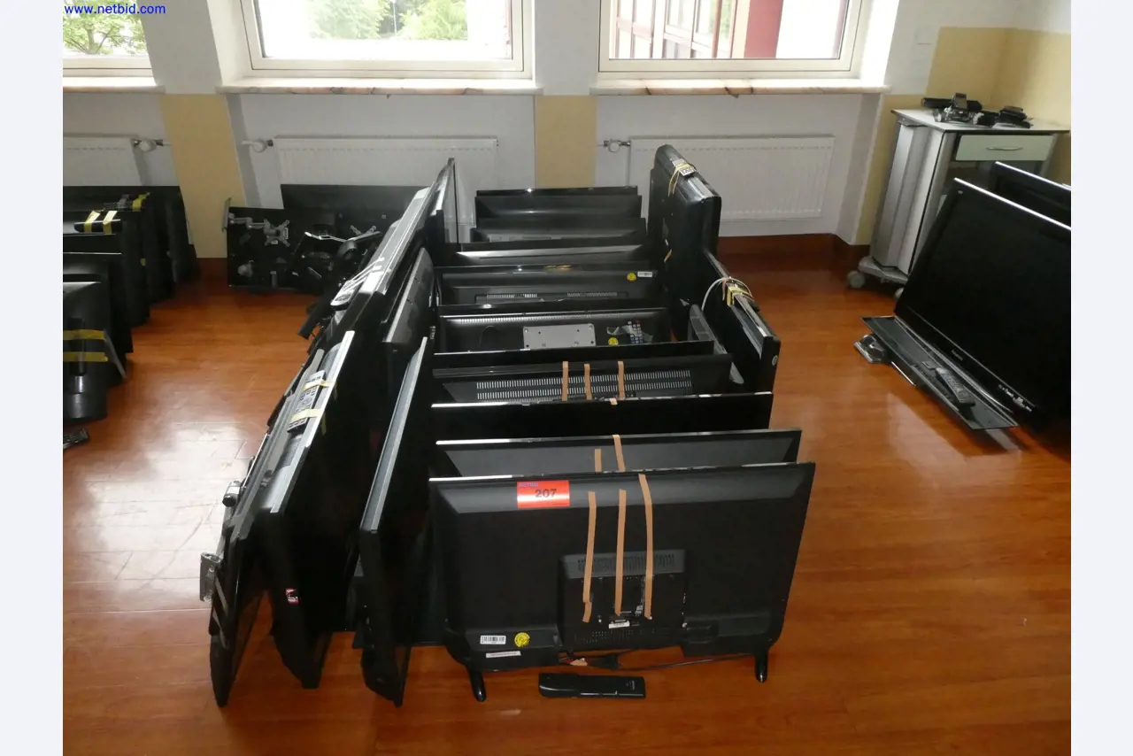 Medyczne urządzenia techniczne, wyposażenie i meble szpitalne-2