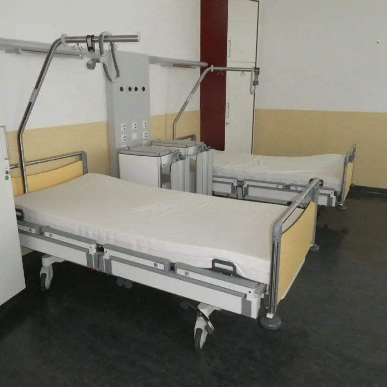 37 Łóżka dla pacjentów Stiegelmeyer Seta