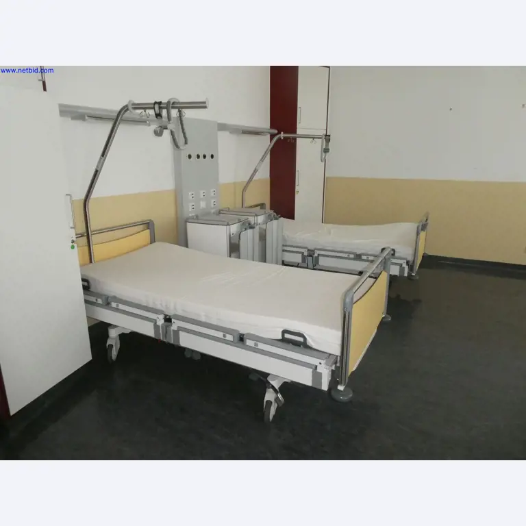 Medyczne urządzenia techniczne, wyposażenie i meble szpitalne-1