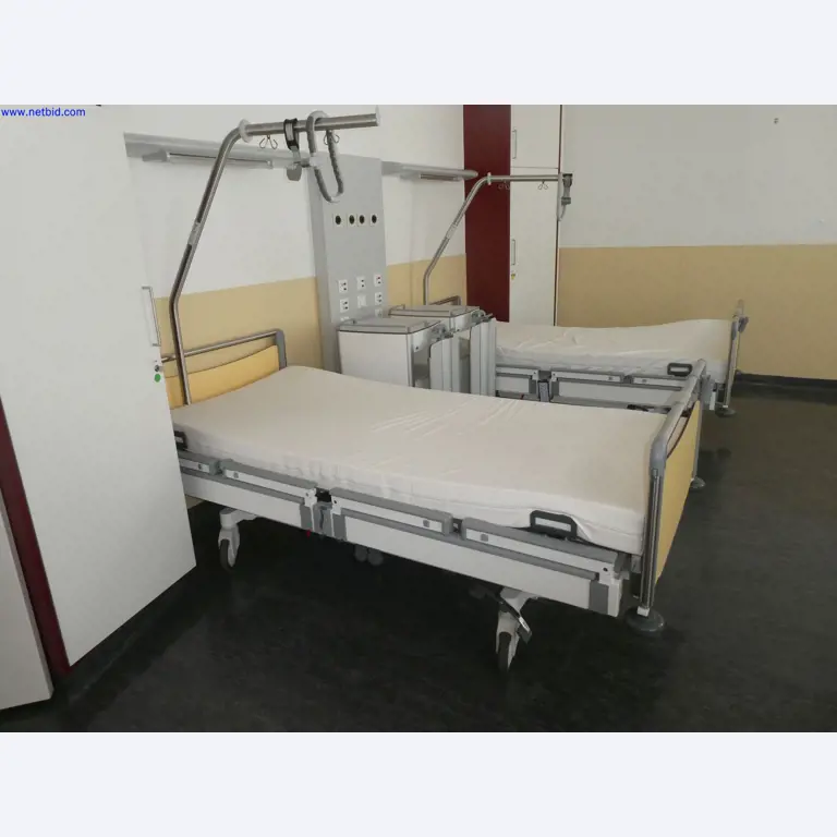 Medyczne urządzenia techniczne, wyposażenie i meble szpitalne-6