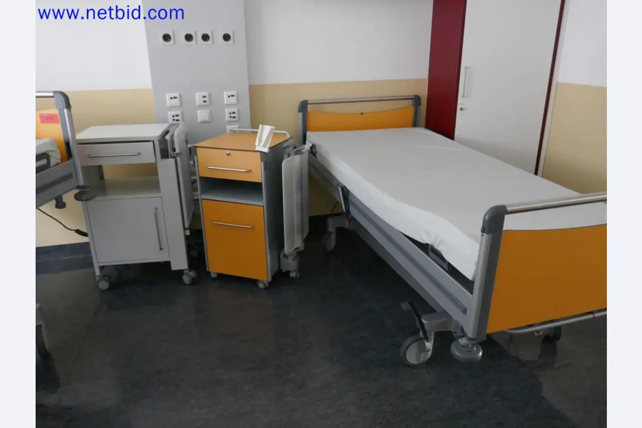 Medyczne urządzenia techniczne, wyposażenie i meble szpitalne-2