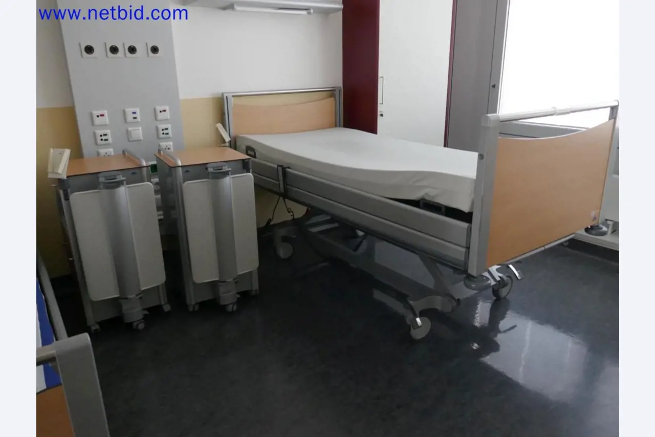 Medyczne urządzenia techniczne, wyposażenie i meble szpitalne-7