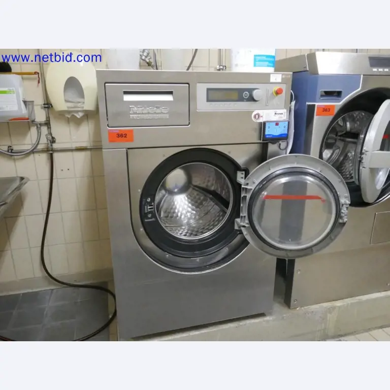 Medyczne urządzenia techniczne, wyposażenie i meble szpitalne-1