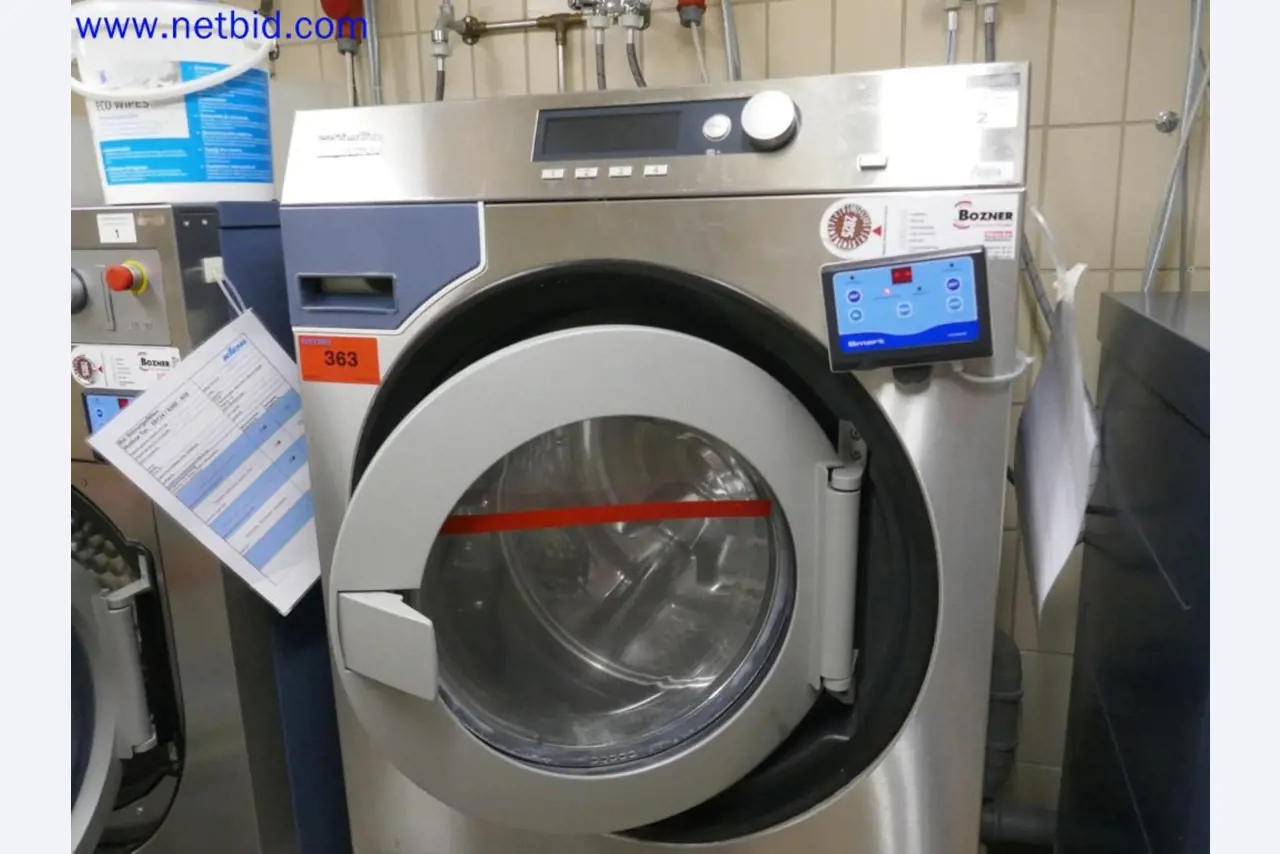 Medyczne urządzenia techniczne, wyposażenie i meble szpitalne-2