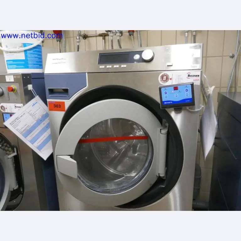 Medyczne urządzenia techniczne, wyposażenie i meble szpitalne-2