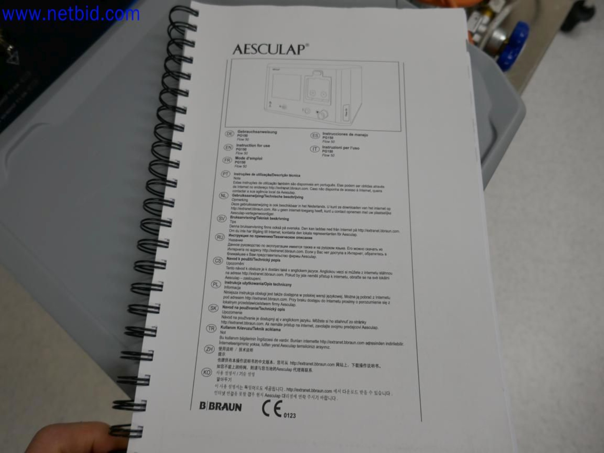 Medyczne urządzenia techniczne, wyposażenie i meble szpitalne-4