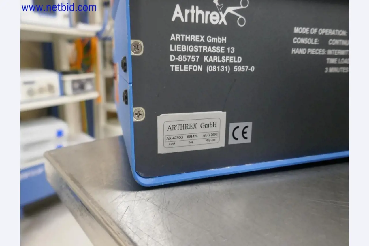 Medyczne urządzenia techniczne, wyposażenie i meble szpitalne-3