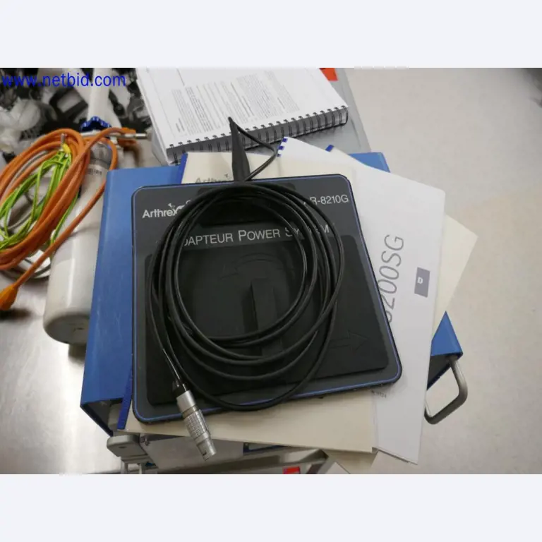 Medyczne urządzenia techniczne, wyposażenie i meble szpitalne-5