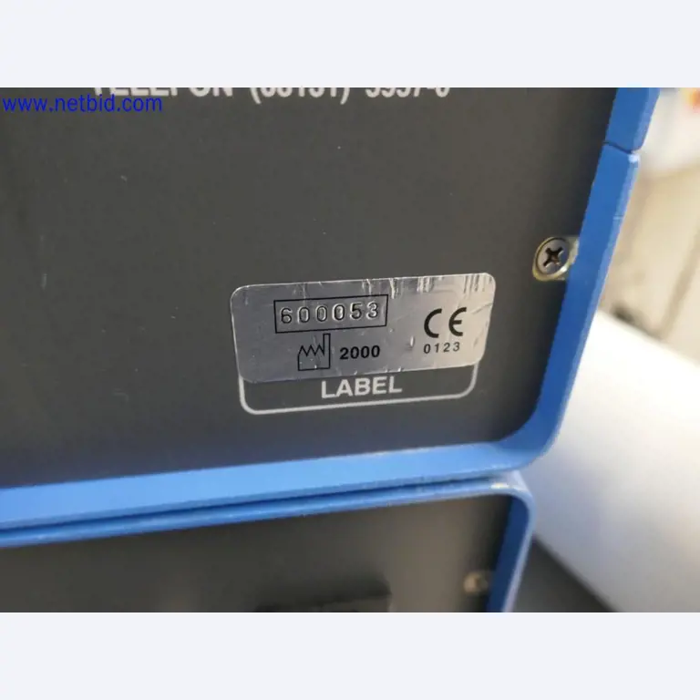 Medyczne urządzenia techniczne, wyposażenie i meble szpitalne-6