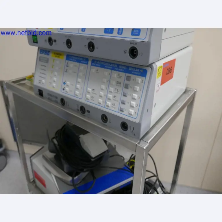 Medyczne urządzenia techniczne, wyposażenie i meble szpitalne-1