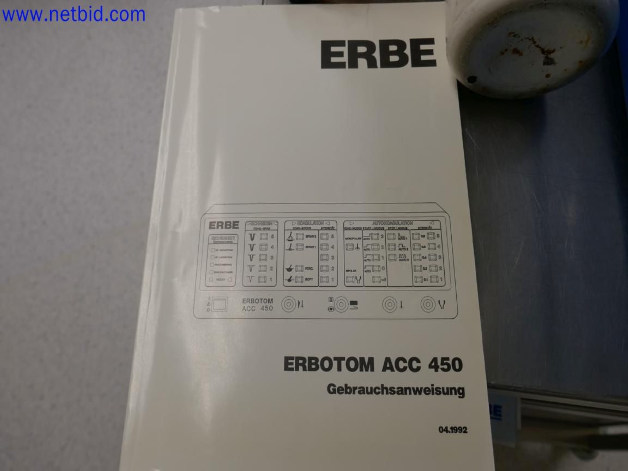 Medyczne urządzenia techniczne, wyposażenie i meble szpitalne-2