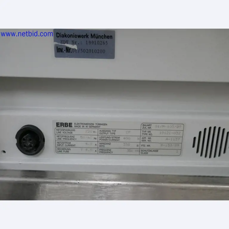 Medyczne urządzenia techniczne, wyposażenie i meble szpitalne-3