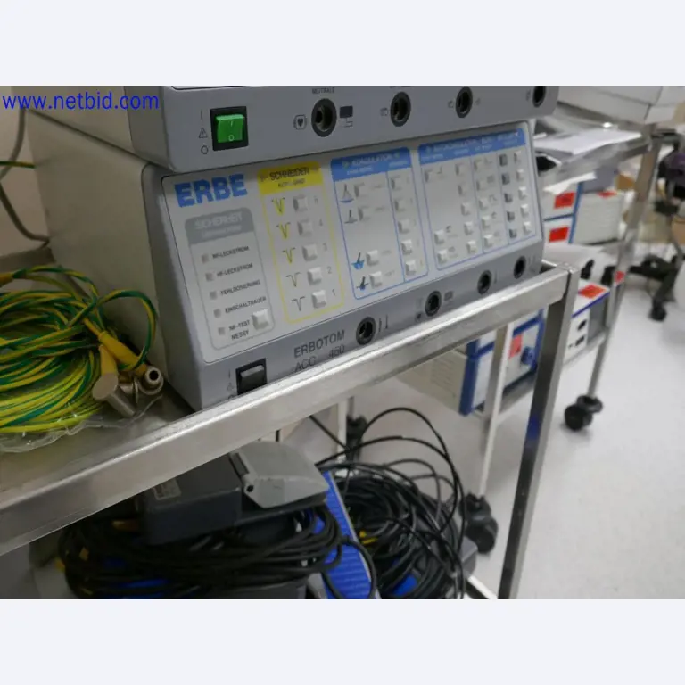 Medyczne urządzenia techniczne, wyposażenie i meble szpitalne-4