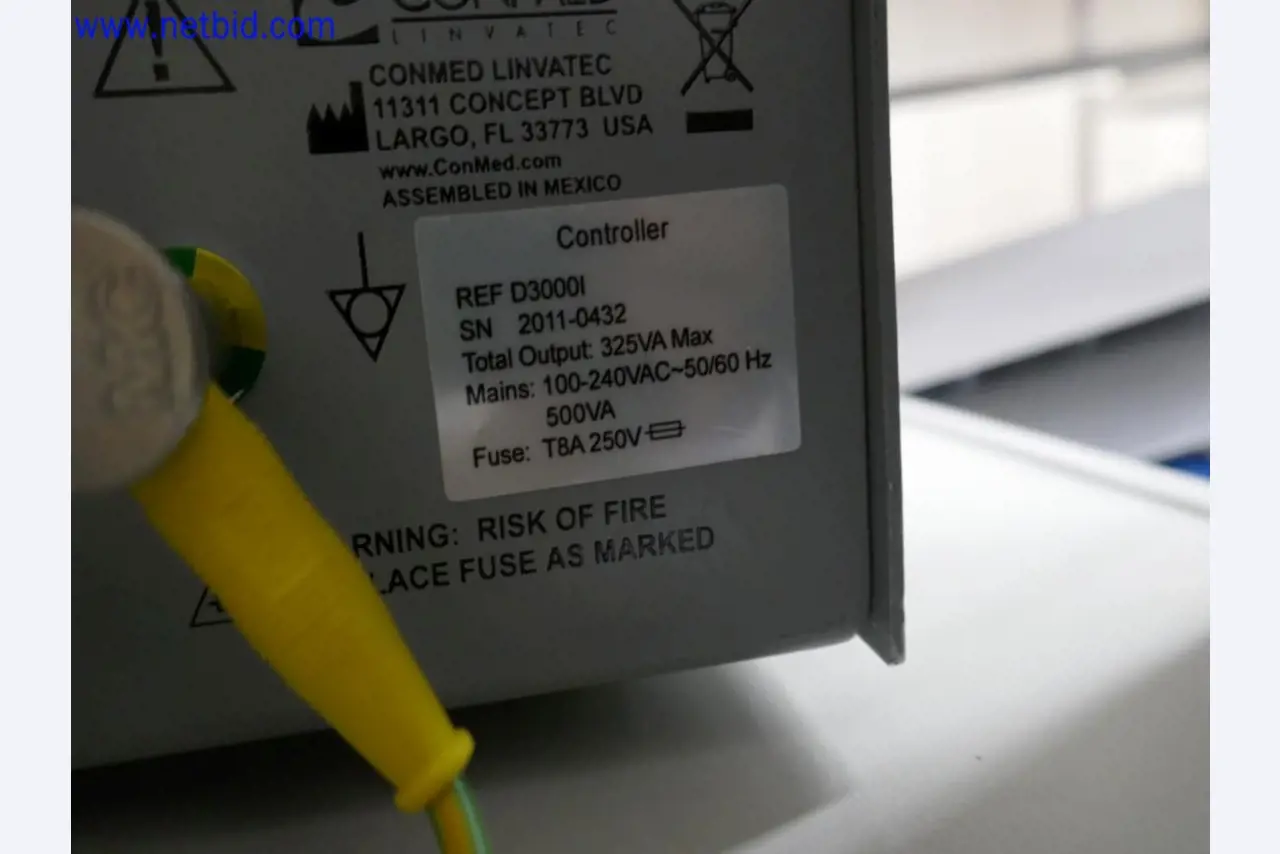 Medyczne urządzenia techniczne, wyposażenie i meble szpitalne-6