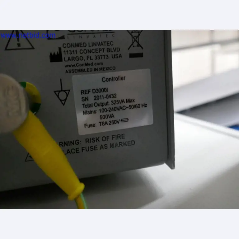 Medyczne urządzenia techniczne, wyposażenie i meble szpitalne-6