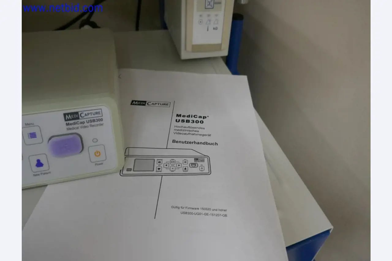 Medyczne urządzenia techniczne, wyposażenie i meble szpitalne-2