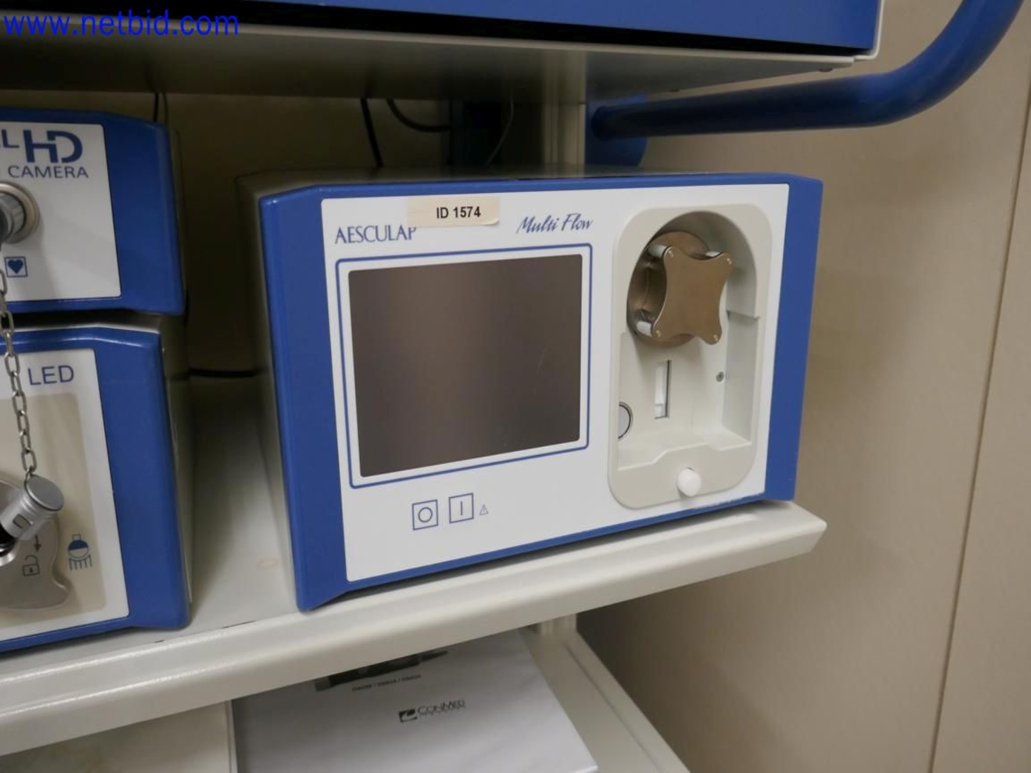 Medyczne urządzenia techniczne, wyposażenie i meble szpitalne-5