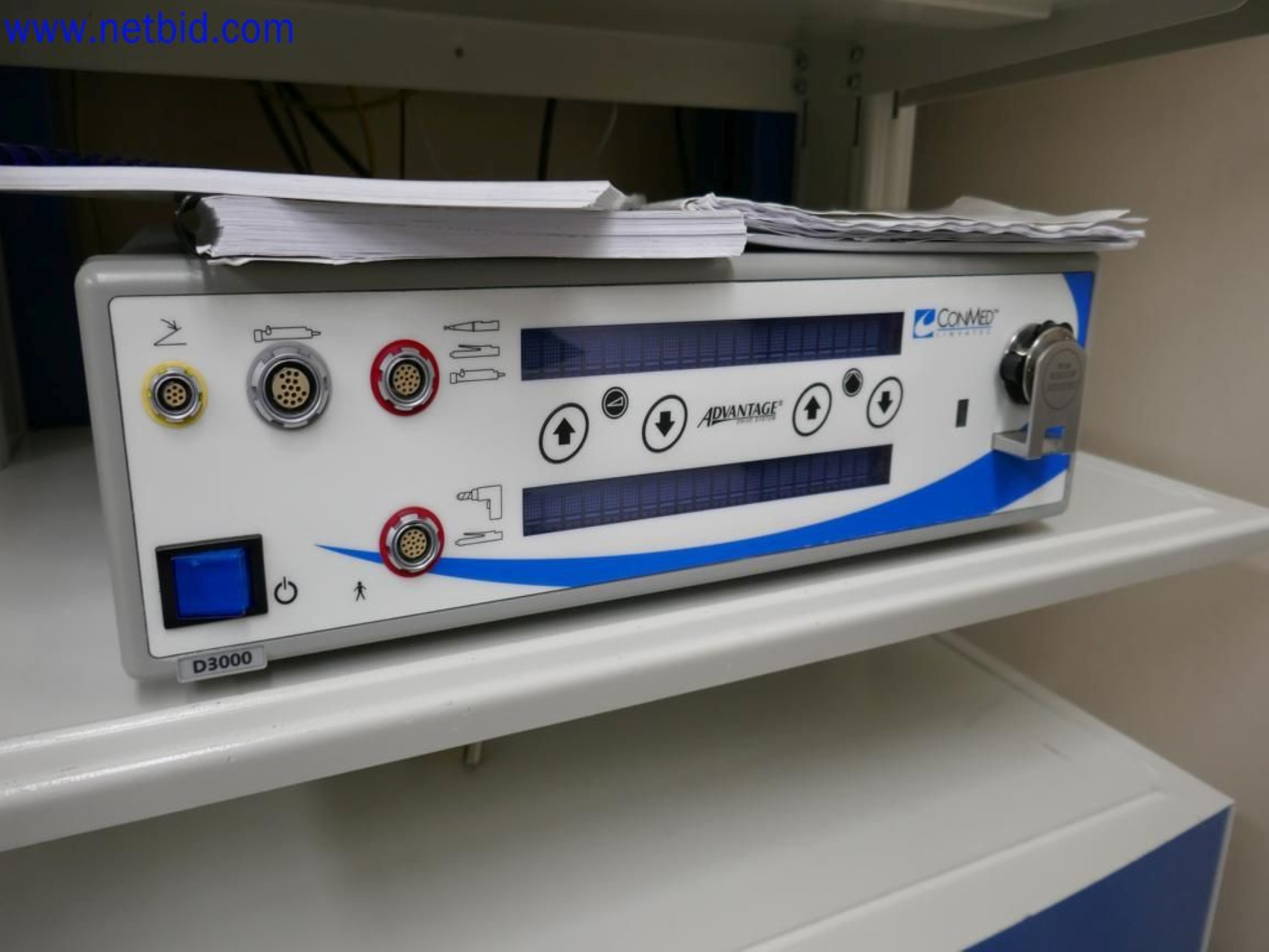 Medyczne urządzenia techniczne, wyposażenie i meble szpitalne-7