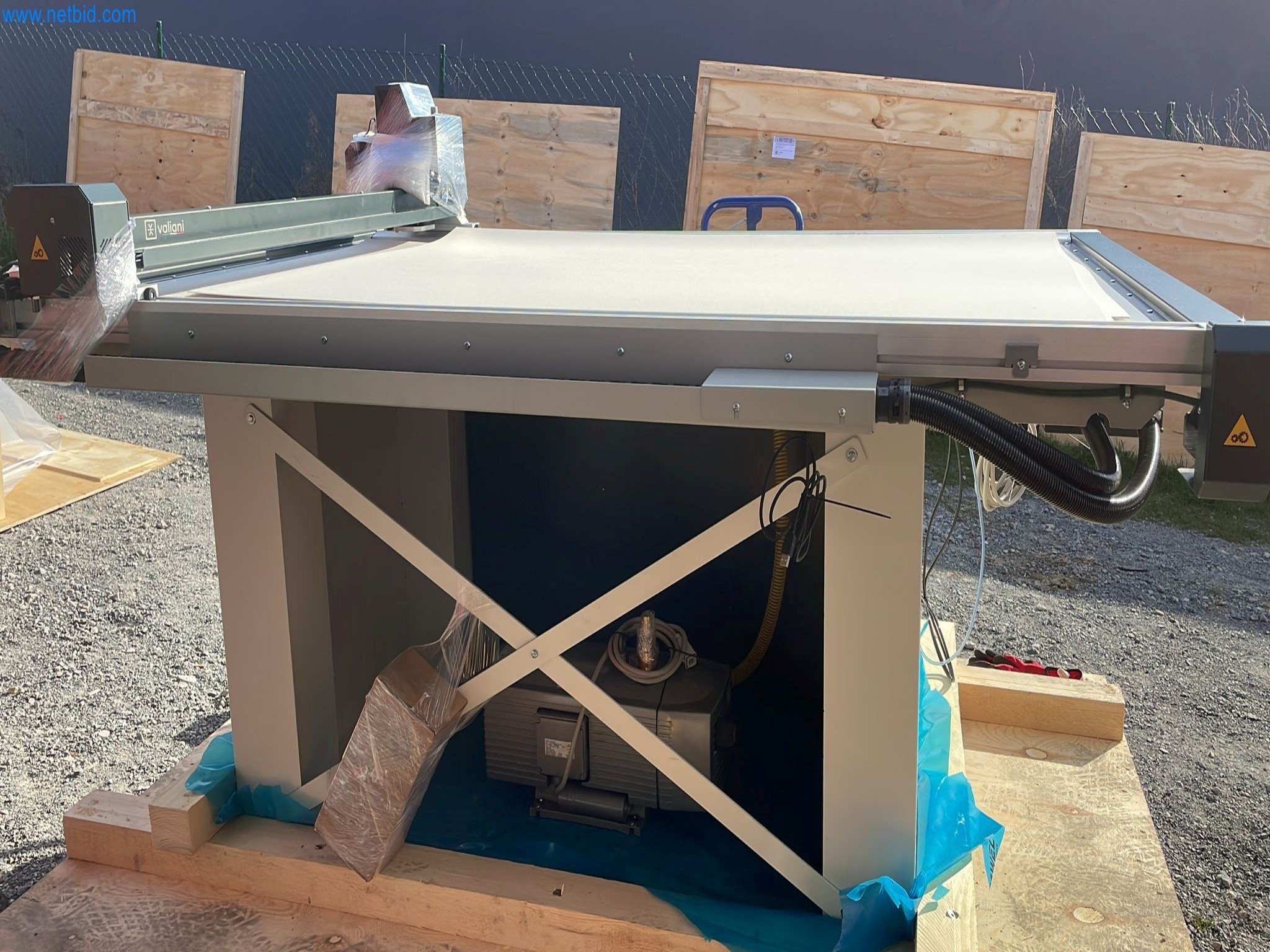 Portalowa maszyna do cięcia gumy Valiani Speed X Invicta V150-1