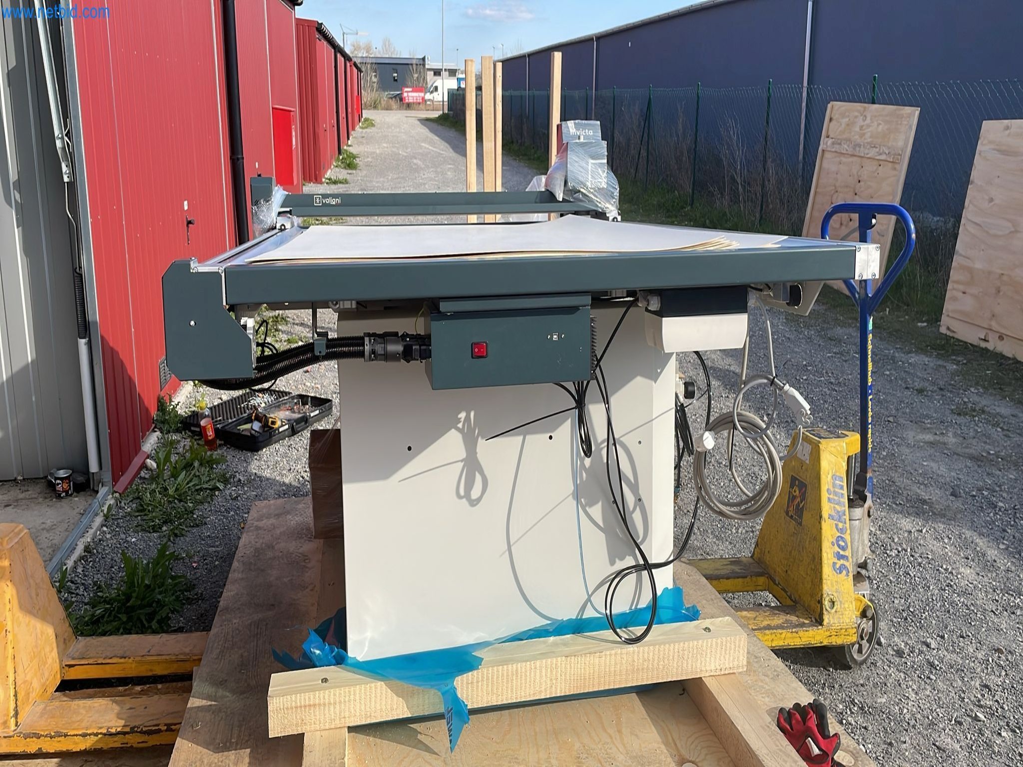 Portalowa maszyna do cięcia gumy Valiani Speed X Invicta V150-2