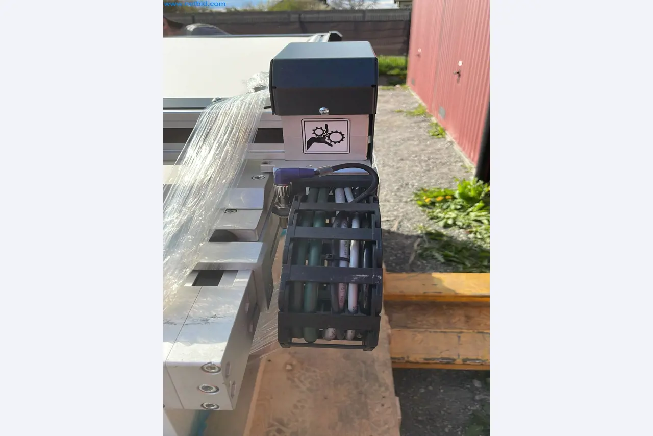 Portalowa maszyna do cięcia gumy Valiani Speed X Invicta V150-6