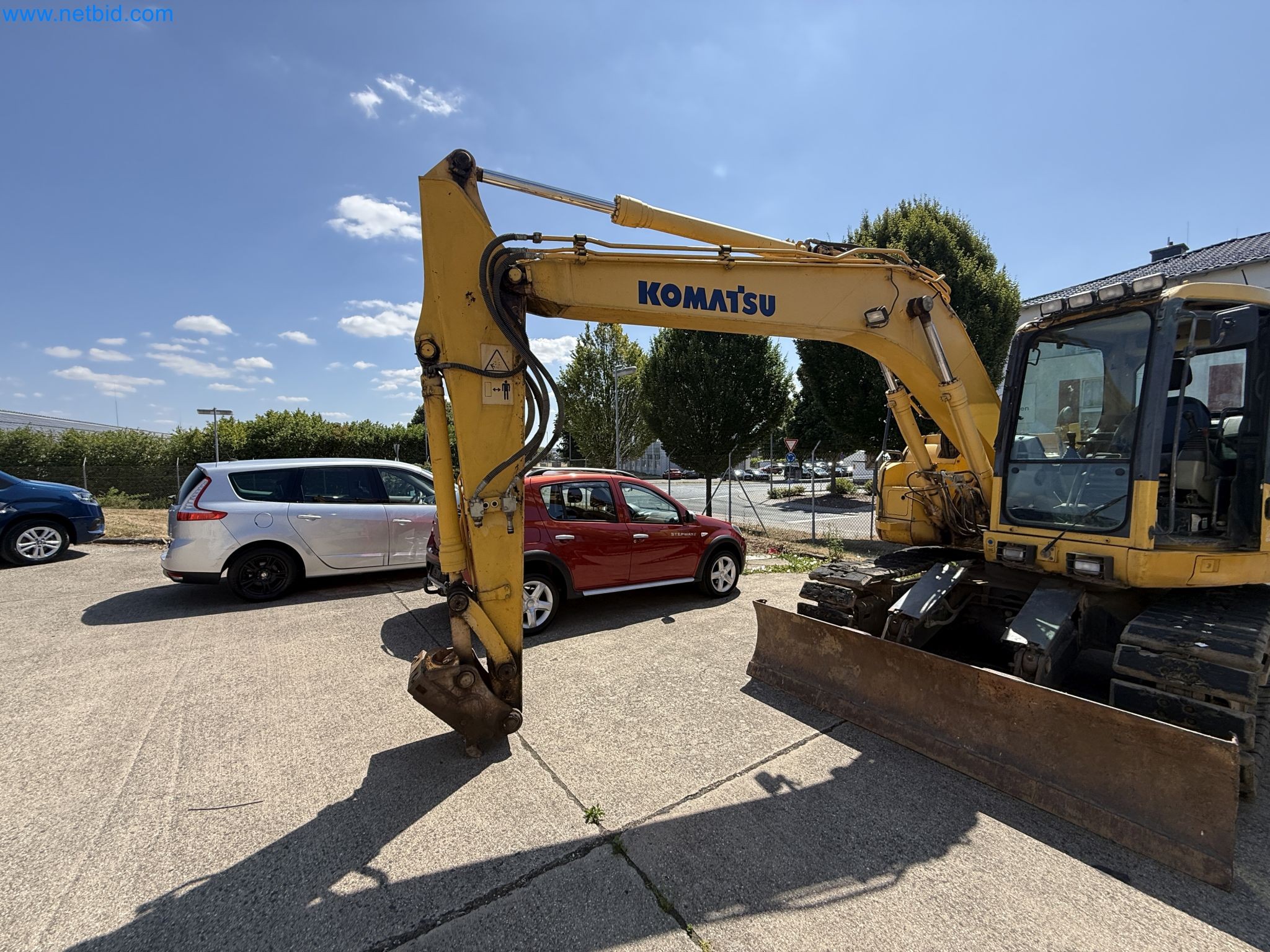 Construction Equipment and Tracked Excavators-12