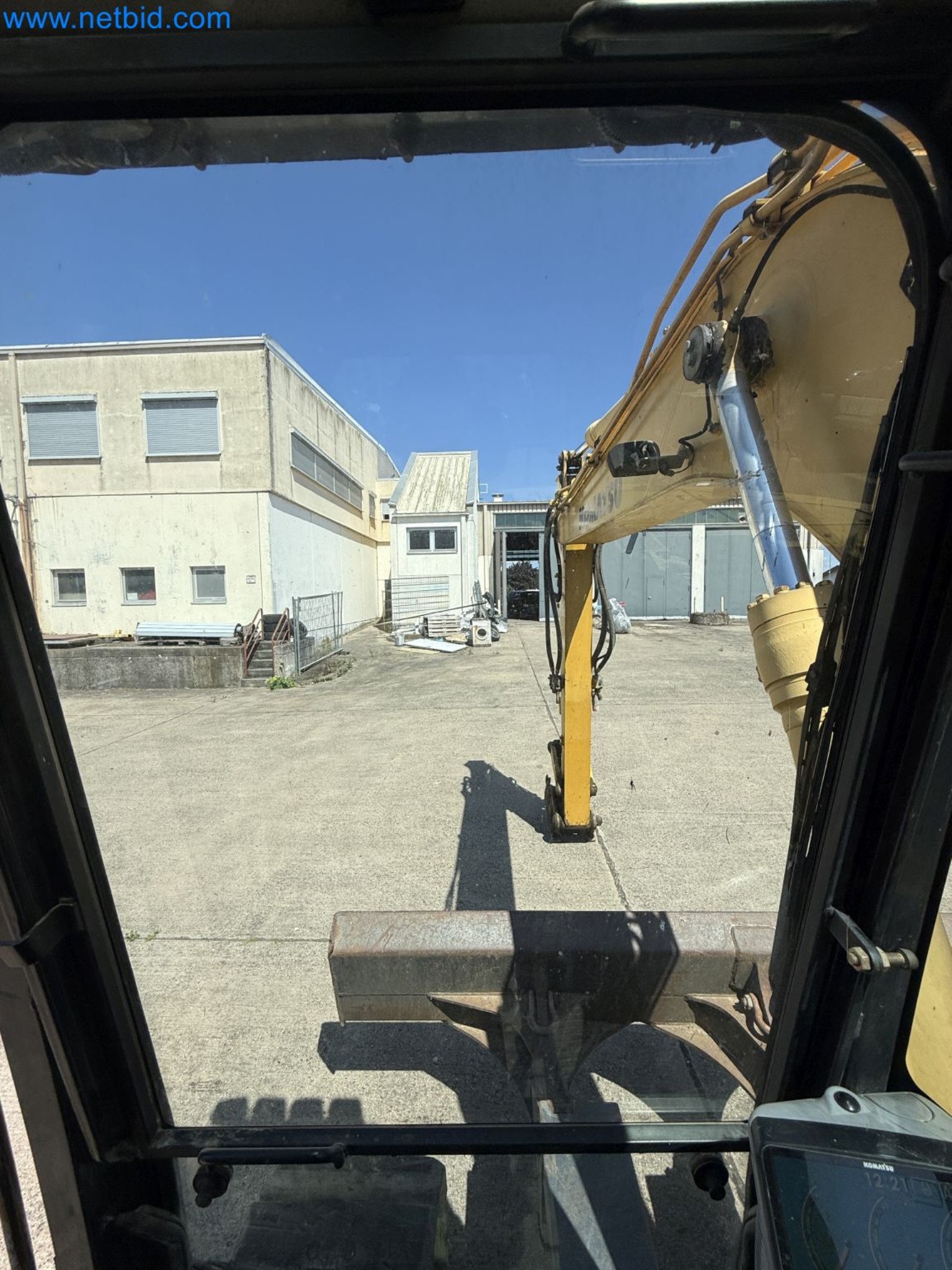 Construction Equipment and Tracked Excavators-3