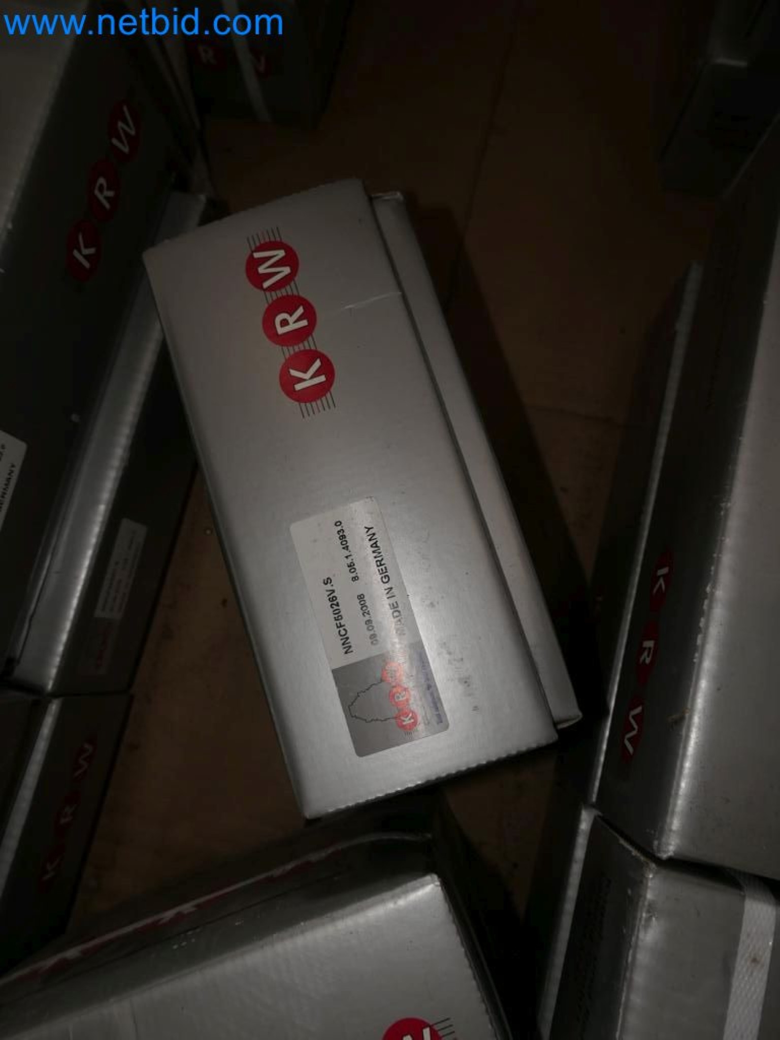 Kovozpracující stroje, vozidla a provozní a kancelářské vybavení-3