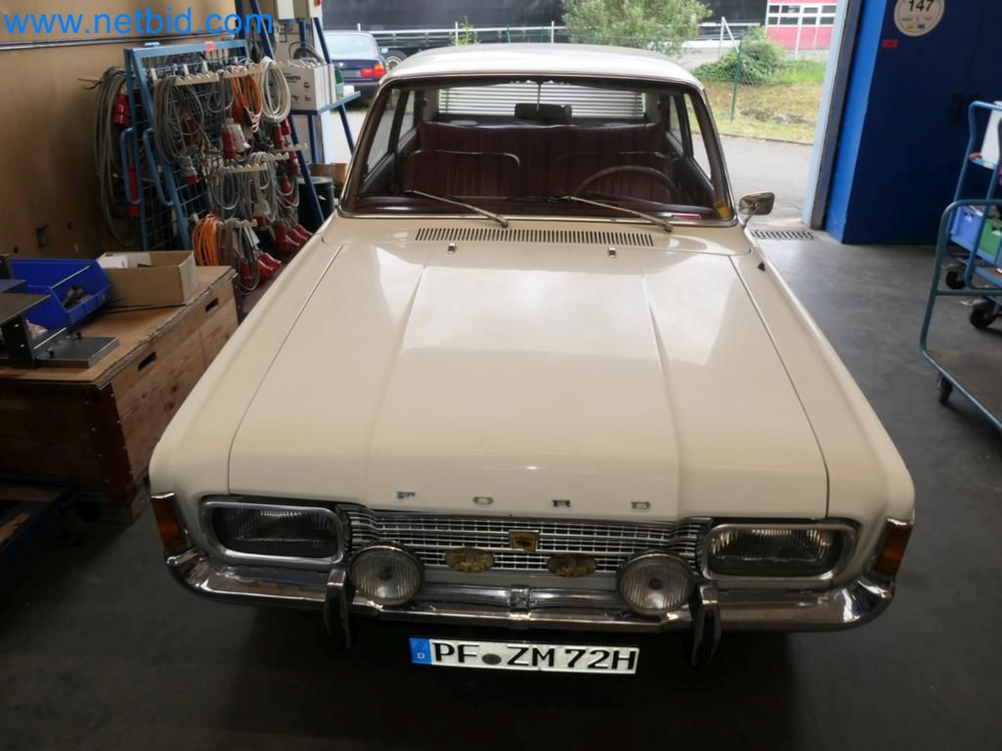 Kovozpracující stroje, vozidla a provozní a kancelářské vybavení-11