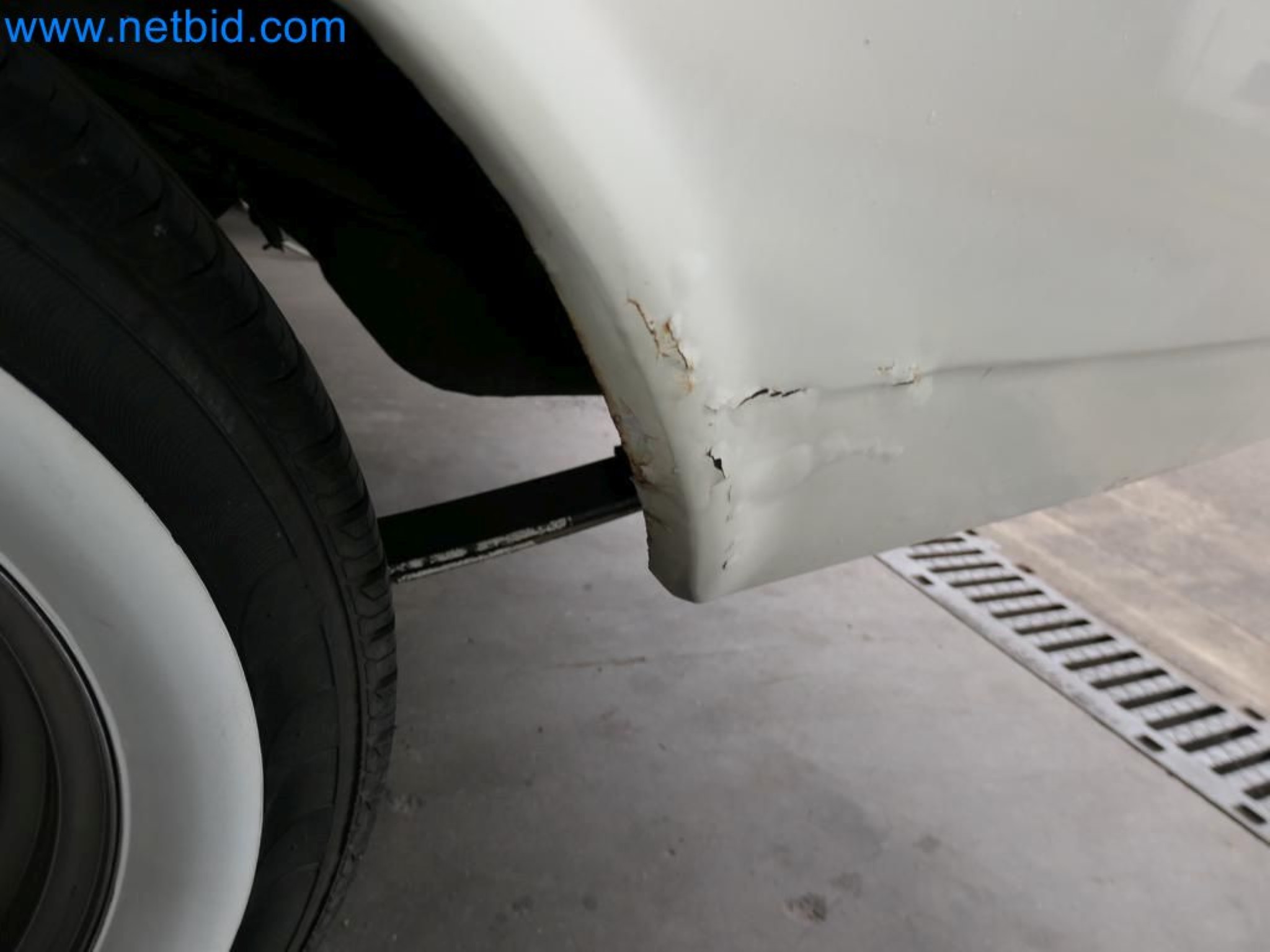 Kovozpracující stroje, vozidla a provozní a kancelářské vybavení-15