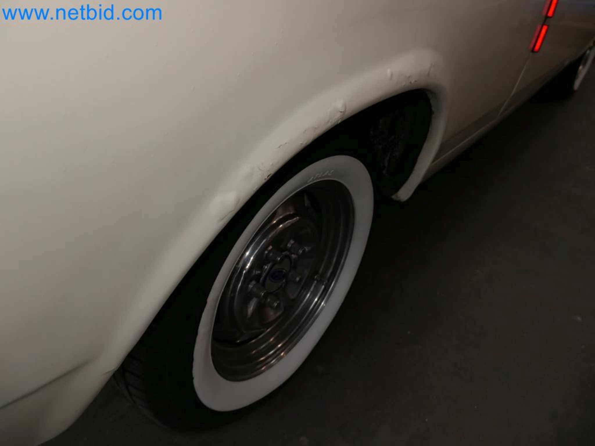 Kovozpracující stroje, vozidla a provozní a kancelářské vybavení-18