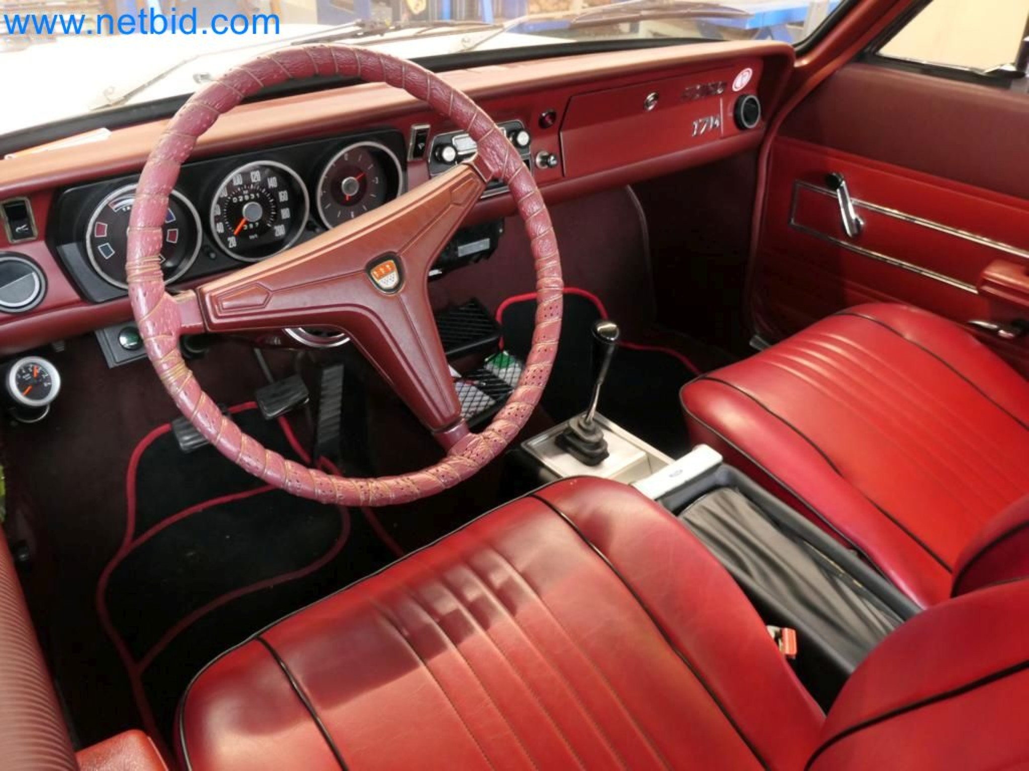 Kovozpracující stroje, vozidla a provozní a kancelářské vybavení-30