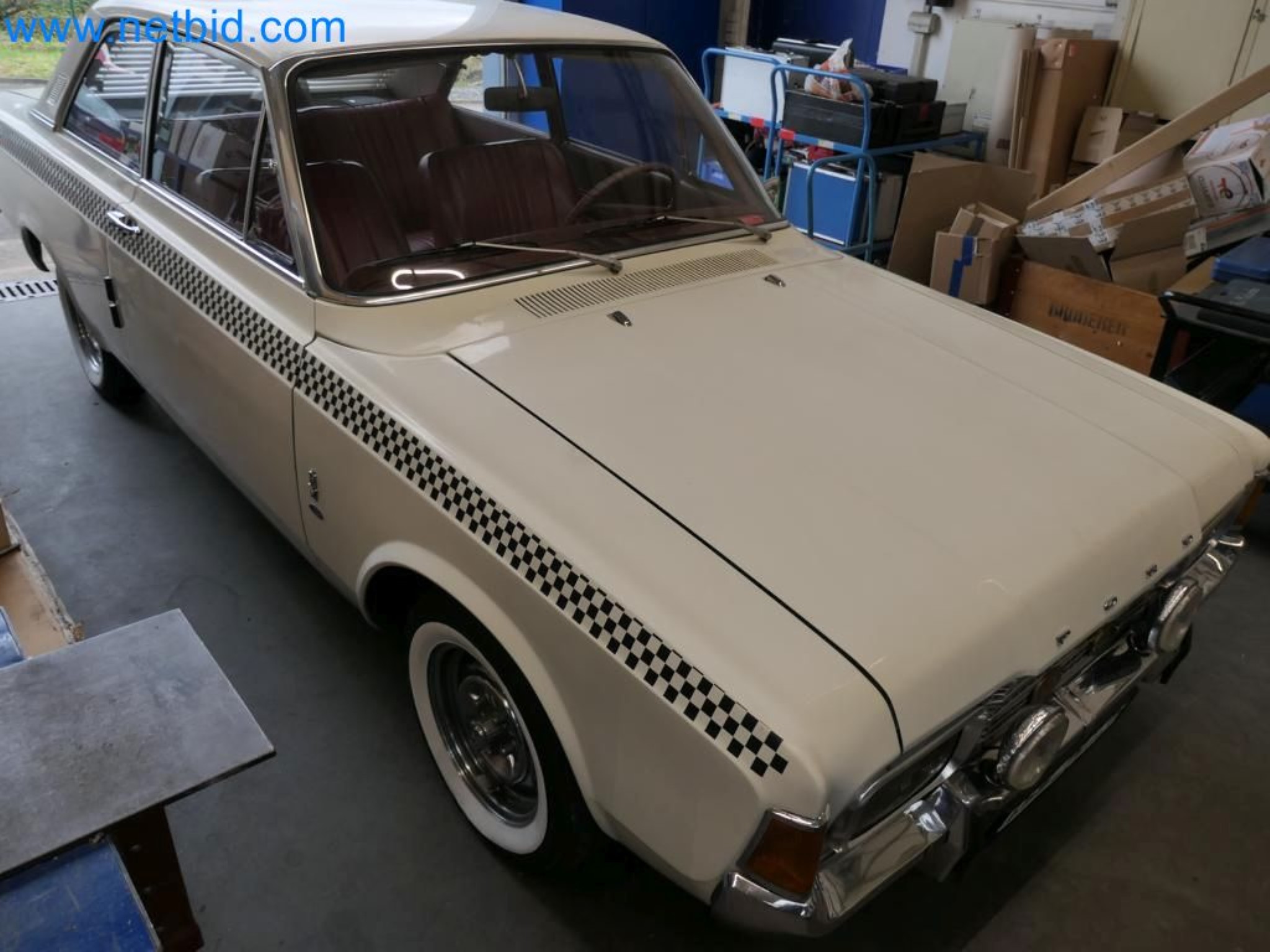 Kovozpracující stroje, vozidla a provozní a kancelářské vybavení-6