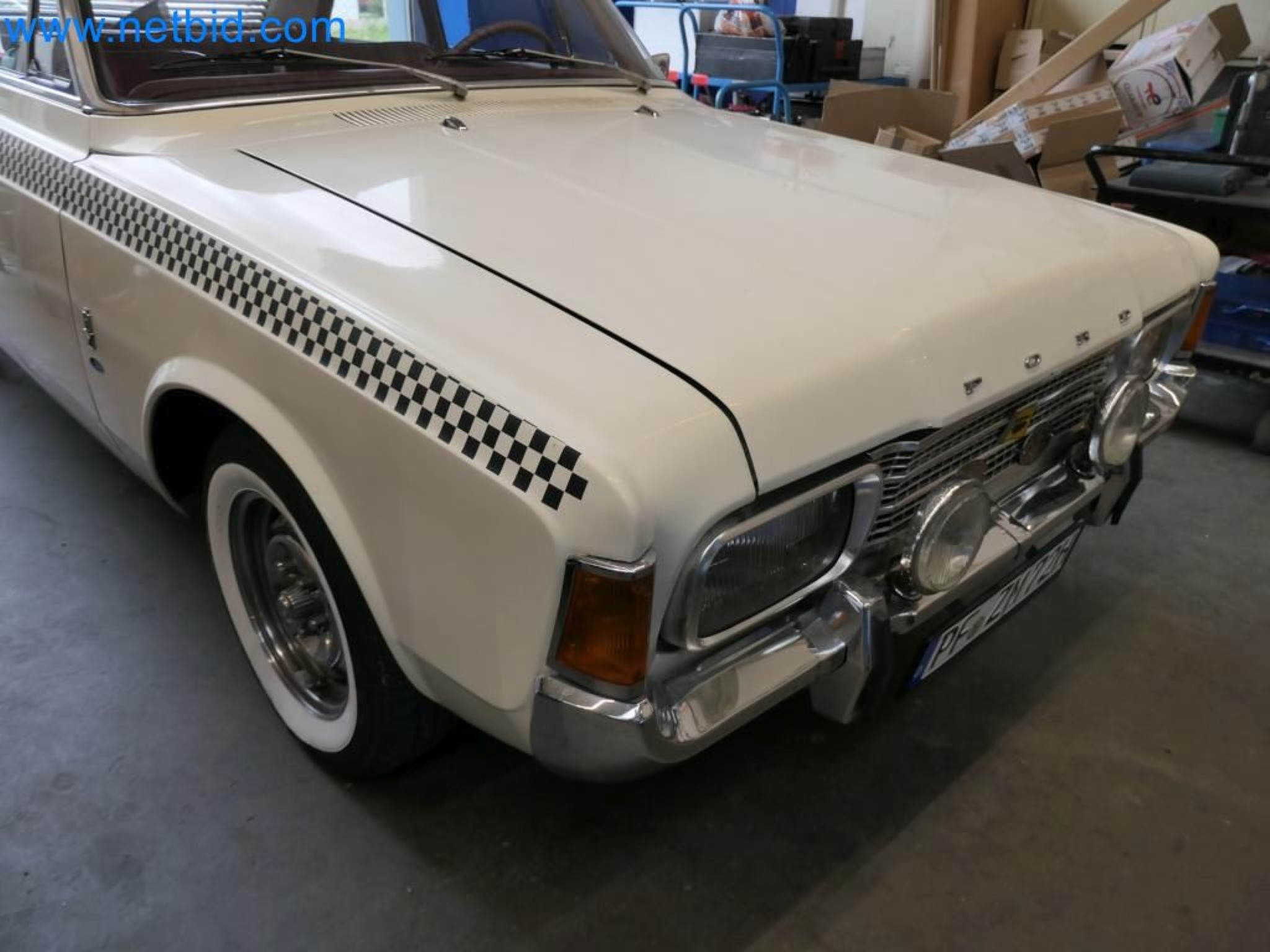 Kovozpracující stroje, vozidla a provozní a kancelářské vybavení-7