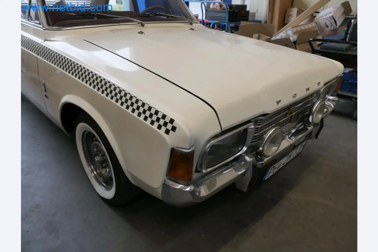 Metaalbewerkingsmachines, voertuigen en bedrijfs- en kantooruitrusting-7