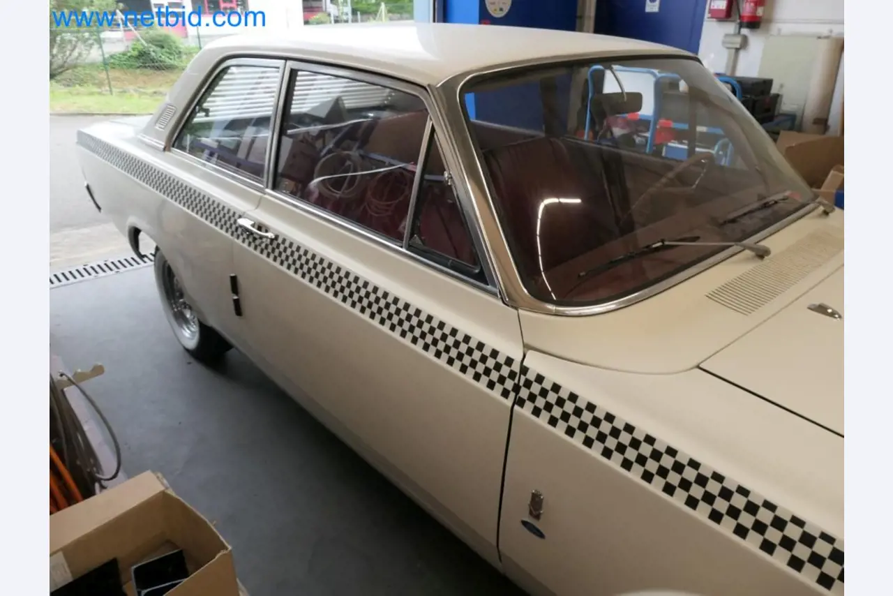 Metaalbewerkingsmachines, voertuigen en bedrijfs- en kantooruitrusting-8