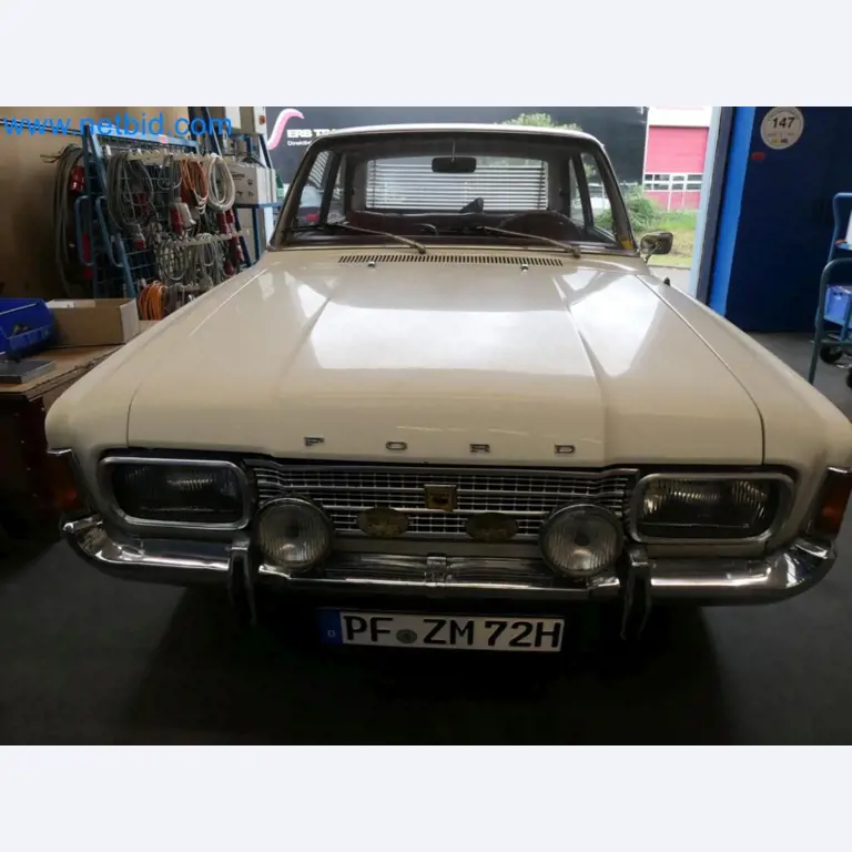 Metaalbewerkingsmachines, voertuigen en bedrijfs- en kantooruitrusting-9
