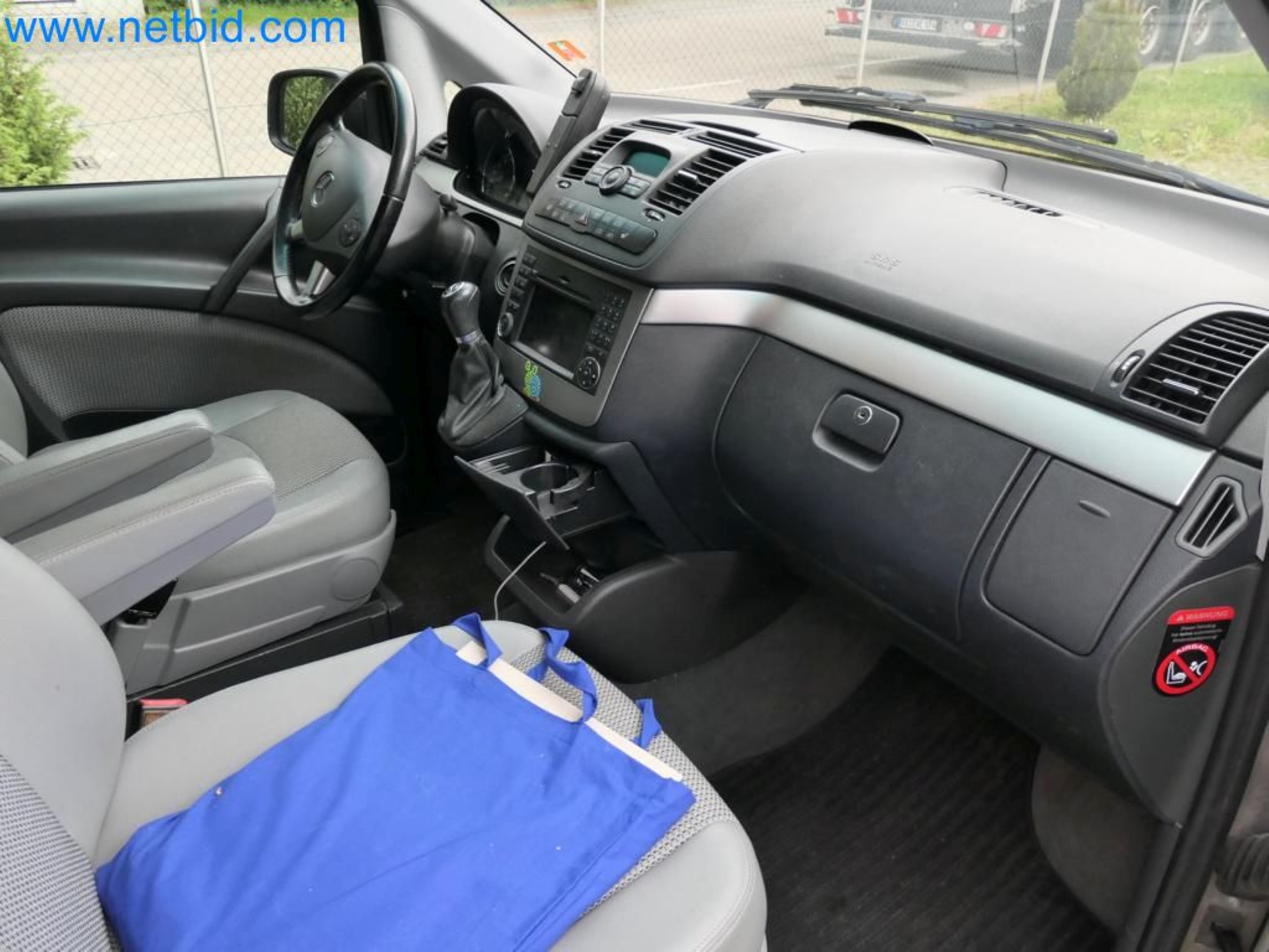 Kovozpracující stroje, vozidla a provozní a kancelářské vybavení-15