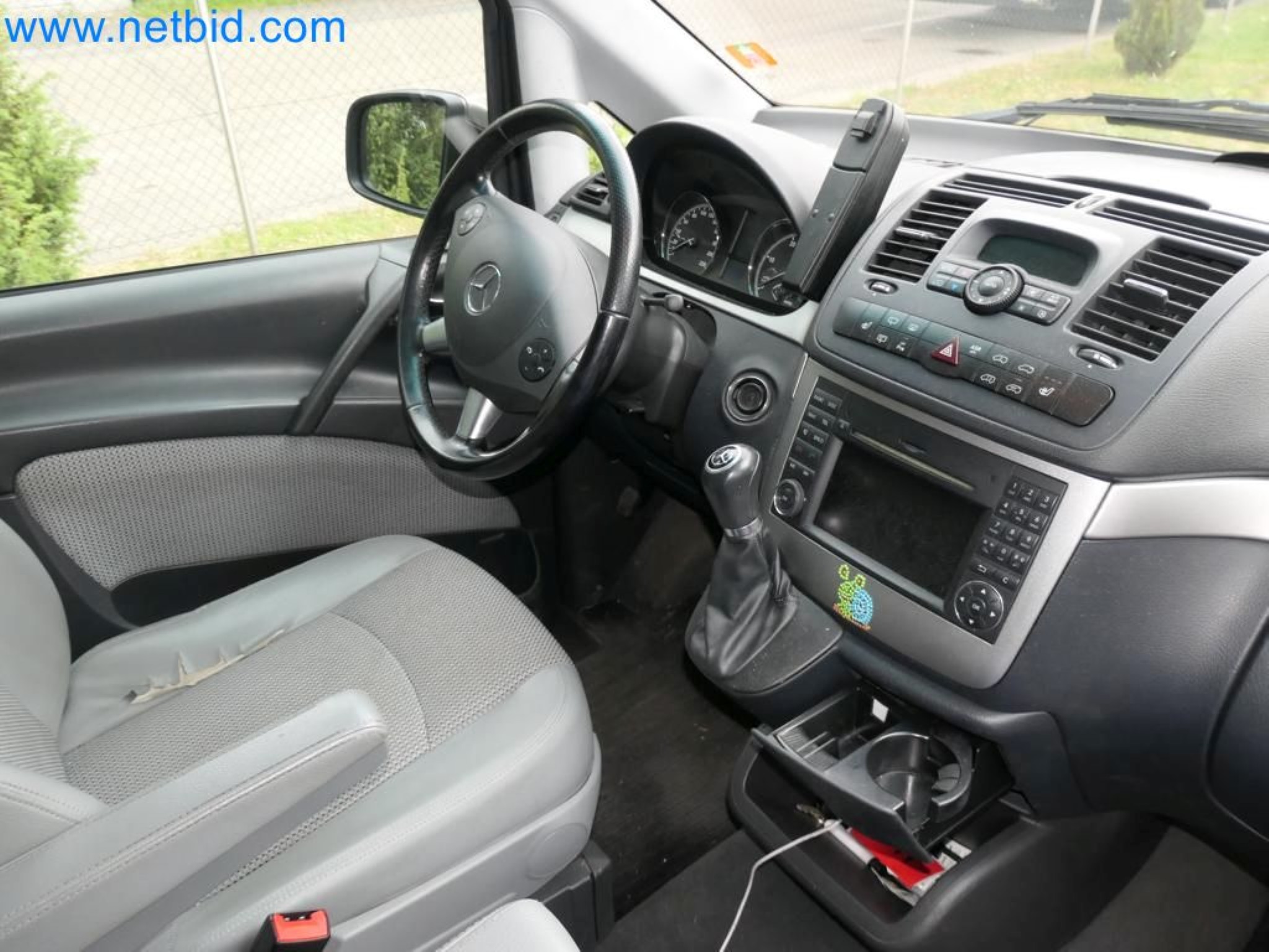 Kovozpracující stroje, vozidla a provozní a kancelářské vybavení-16