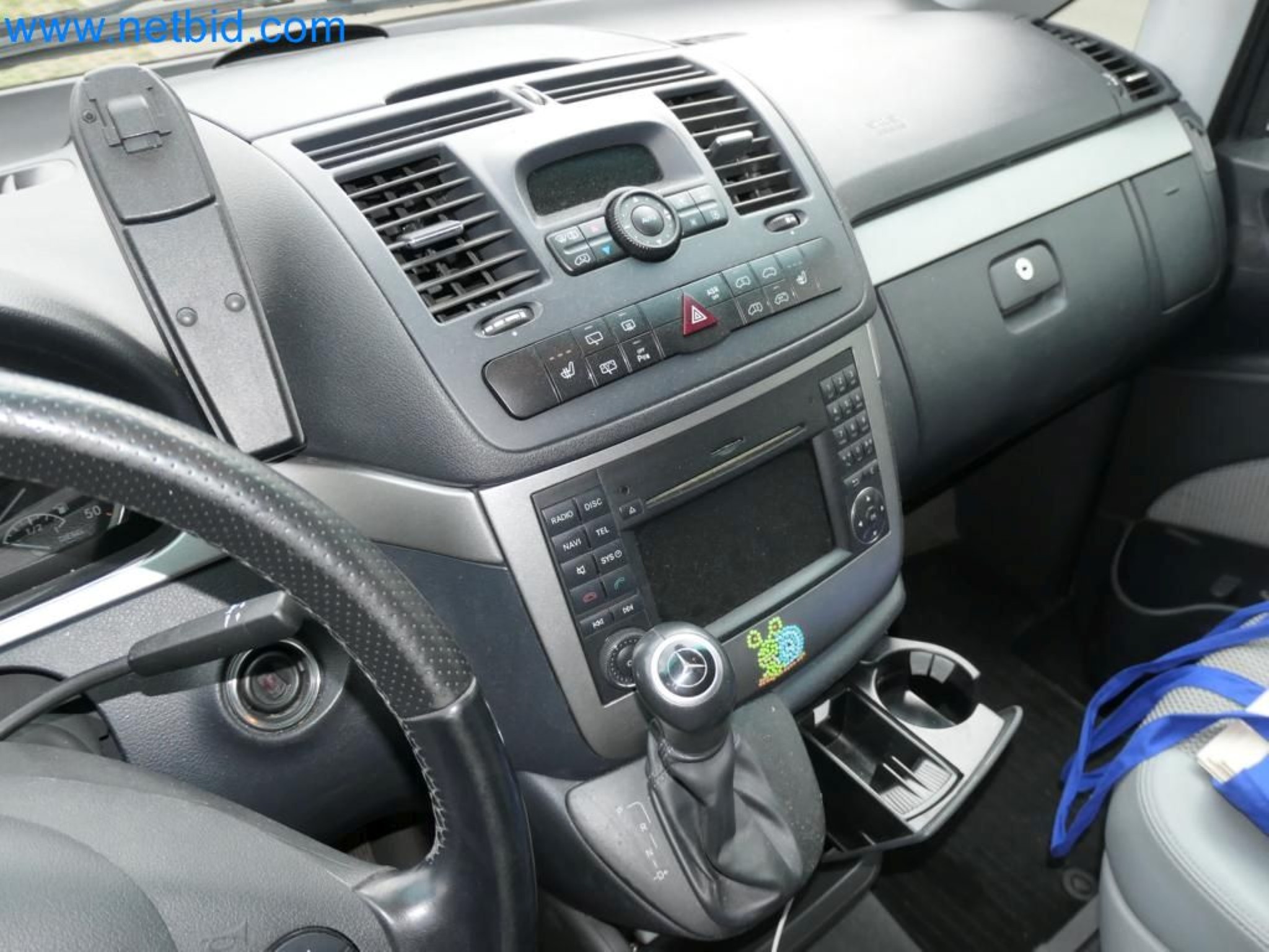 Kovozpracující stroje, vozidla a provozní a kancelářské vybavení-4