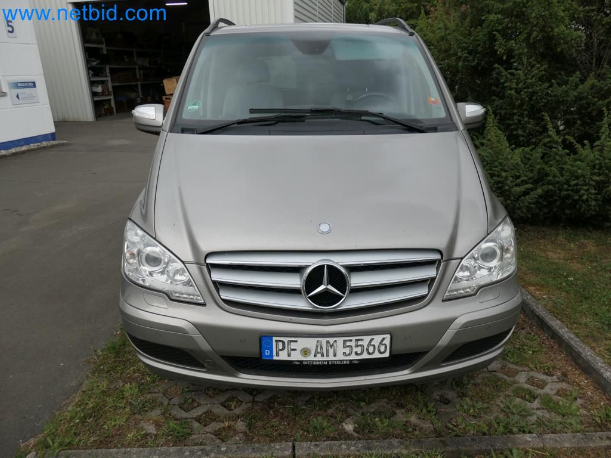 Kovozpracující stroje, vozidla a provozní a kancelářské vybavení-9